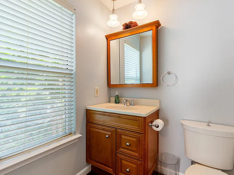 12 Chelsea Ct — Photo 23
