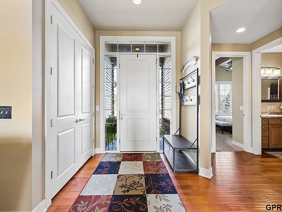 4th image of 9733 Andre Cir