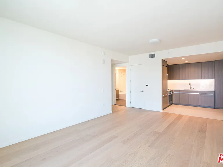 889 Francisco St #3310 — Photo 8