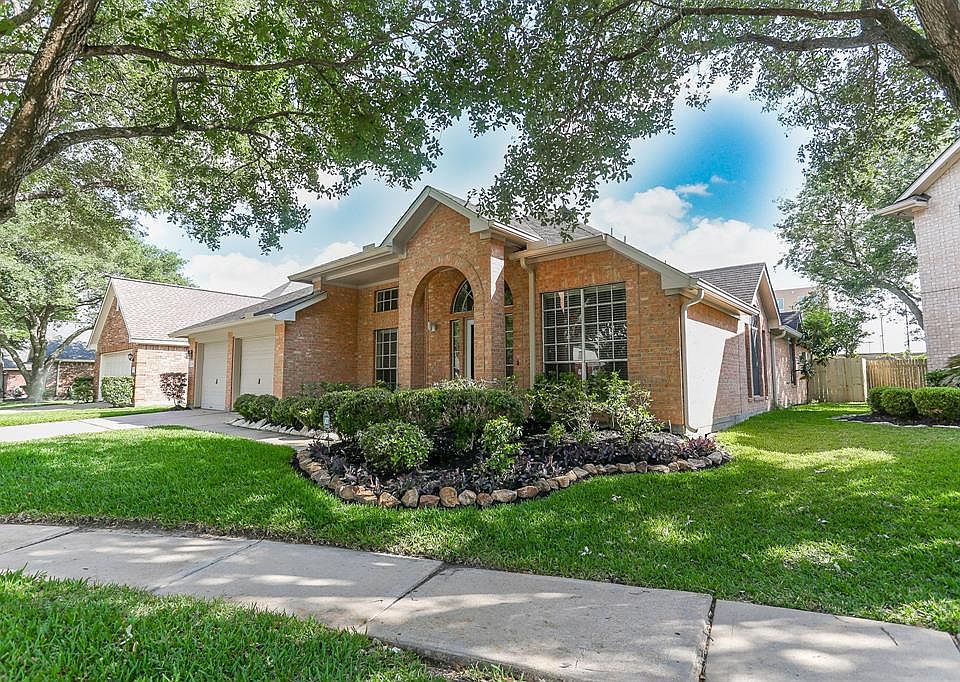 1st image of 3102 Pecan Wood Dr