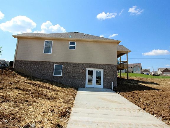 3rd image of 1409 Orchard Dr