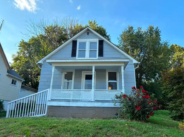 265 Fulton Pl, Canton, IL 61520
