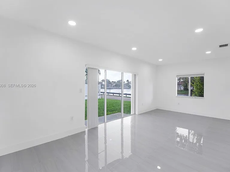2802 SW 128th Way — Photo 22