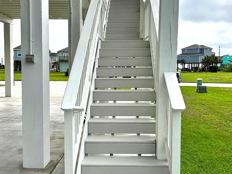 25024 Sausalito Dr — Photo 3
