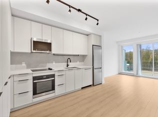 3075 Murray St #513, Pt Moody, BC V3H 1X1