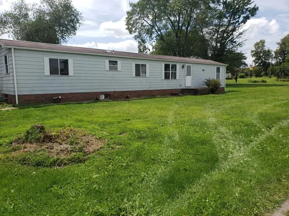 8 Liberty St, Fredonia, PA 16124