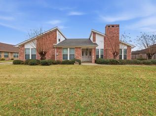 842 Cherokee Ave, Port Neches, TX 77651