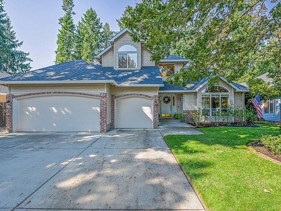 5th image of 807 SE 63rd Dr