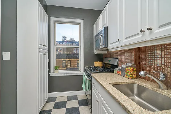 Sold by Compass | media 2