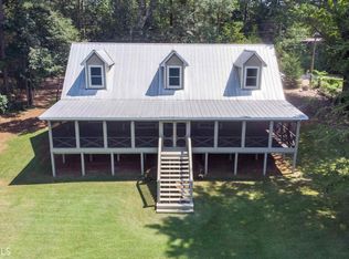 50 E Pine Lake Dr, West Point, GA 31833