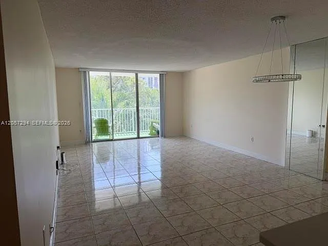 Admirals Port Condo West — Photo 2