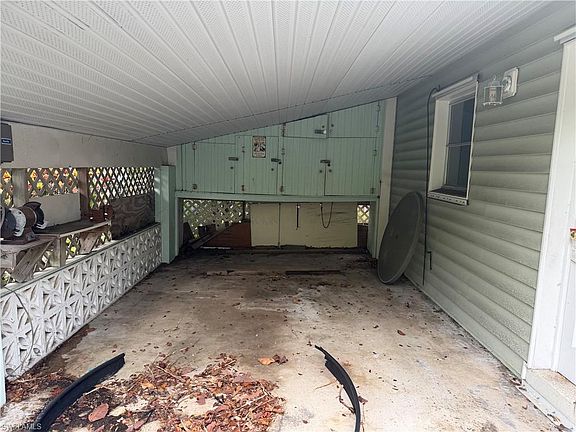 4th image of 1030 22nd AVE N