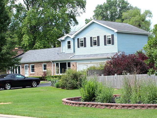 1st image of 612 S Benton St