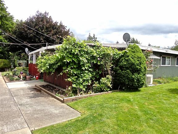 2nd image of 348 7th Pl SE APT 2