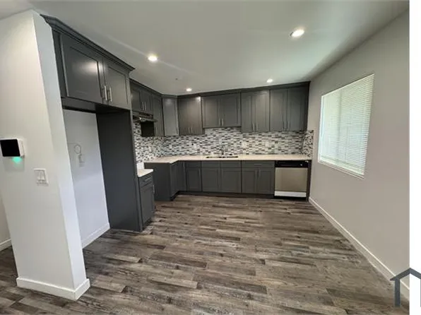 1348 W 41st Pl, Los Angeles, CA 90037