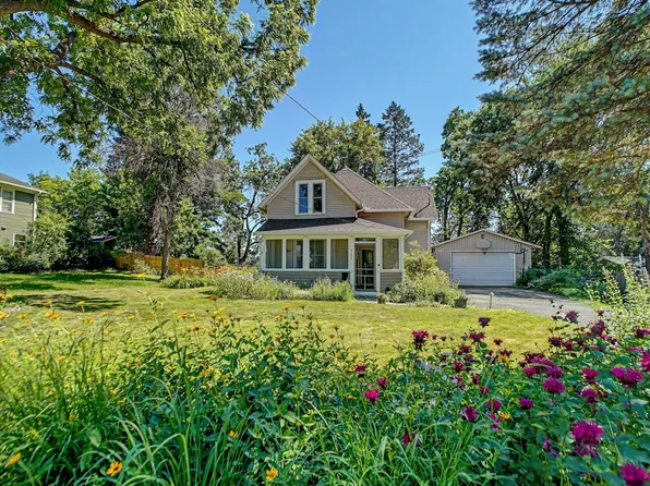 711 Anderson St W, Stillwater, MN 55082