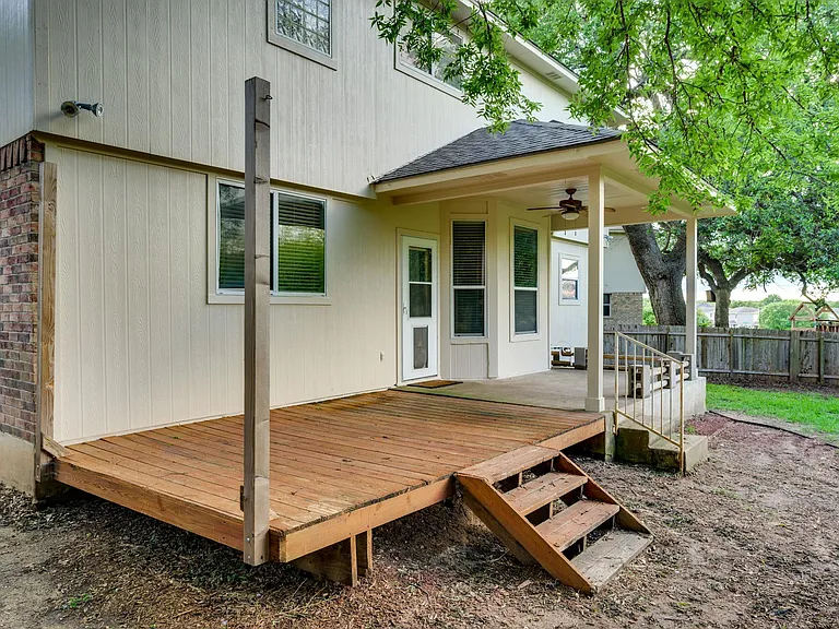 1112 Sundrop Pl — Photo 32