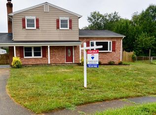 4145 Bassett Ct, Dumfries, VA 22026