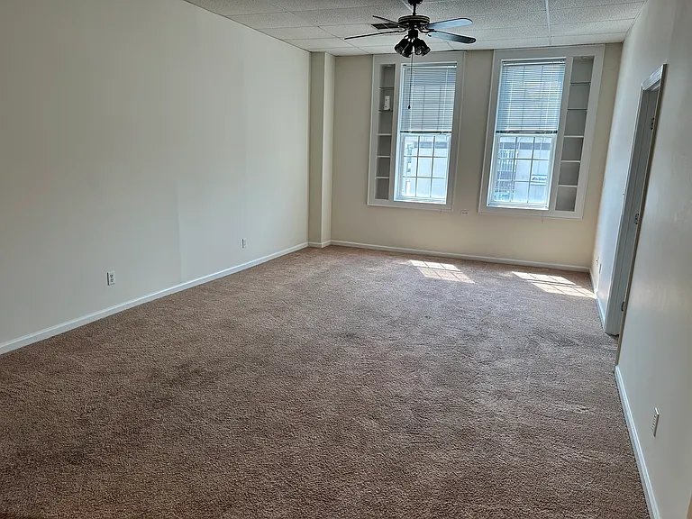 103 N Center St #C — Photo 3