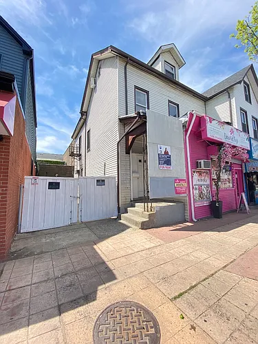904 2nd Ave #1 Photo 1