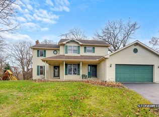 3497 Kings Lair Dr, Spring Grove, IL 60081