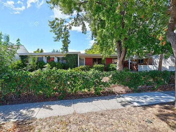3rd image of 549 W Echo Dr