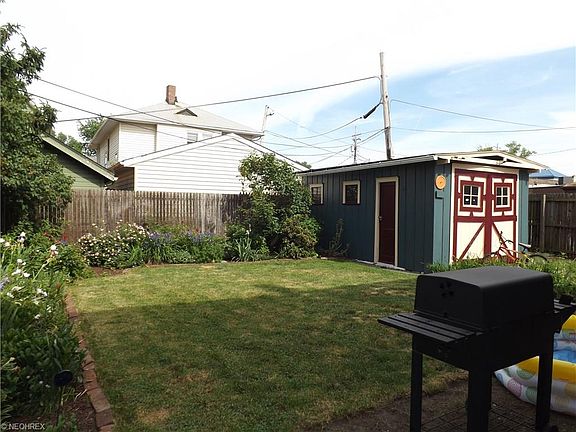 5th image of 1381 Hall Ave