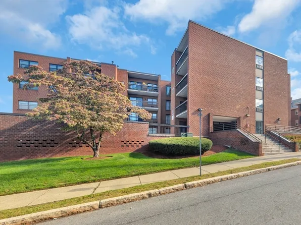 12 Mount Vernon St APT 27, Melrose, MA 02176