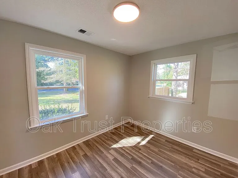 167 Giles Dr — Photo 11