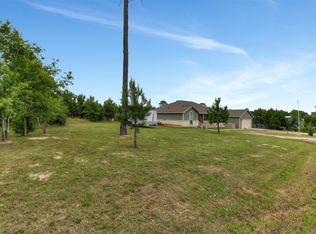109 Bonham Ln, Paige, TX 78659