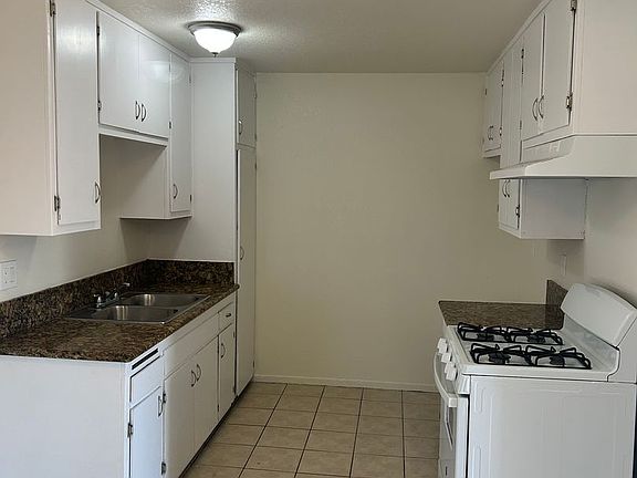 2nd image of 4623 Canoga St #E