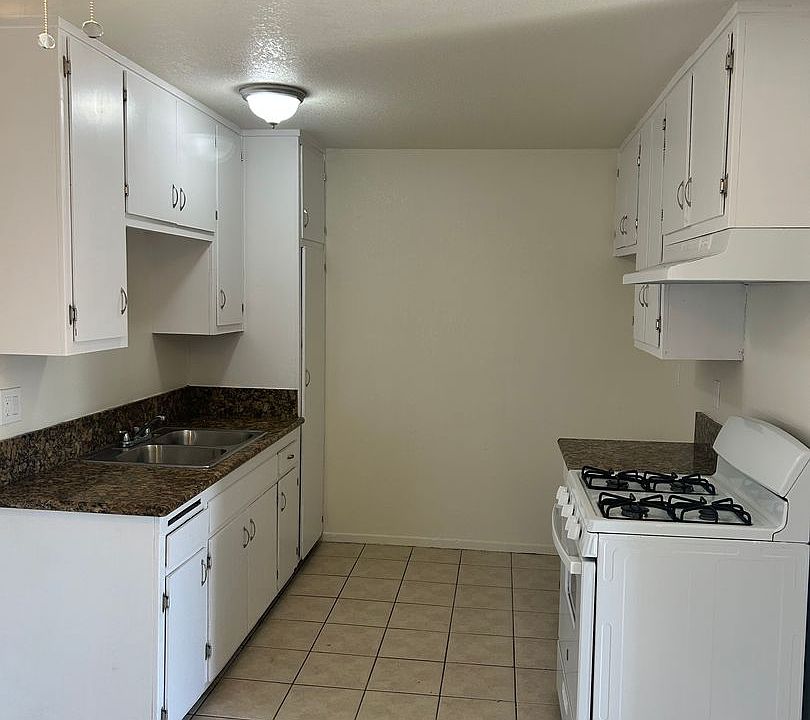 1st image of 4623 Canoga St #E