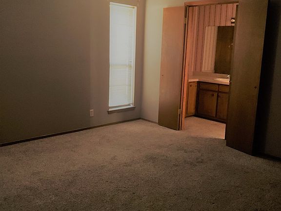 5th image of 4009 W Illinois Ave