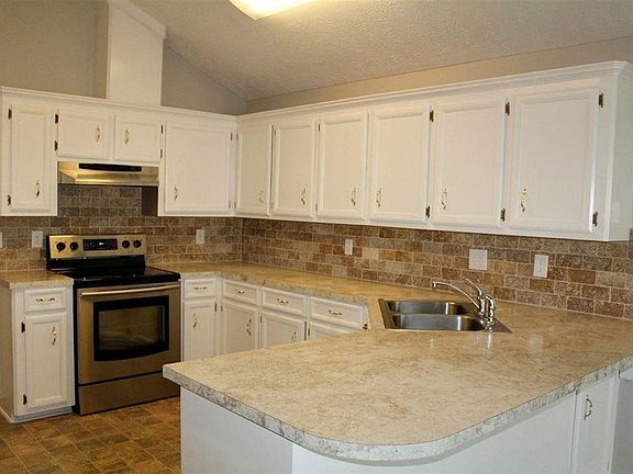 Beautifully updated kitchen