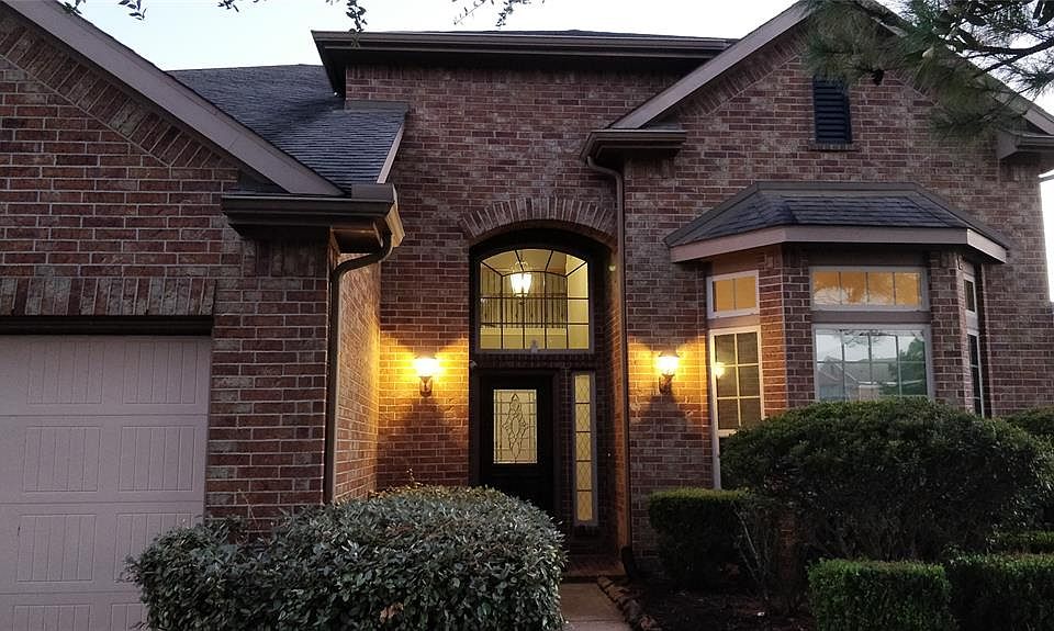 1st image of 6102 Hidden Alley Dr