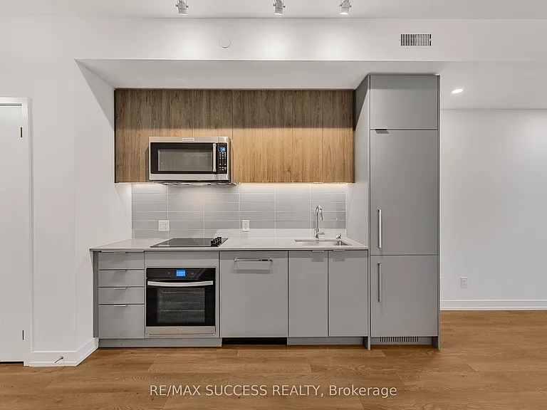 181 Sheppard Ave E #718 — Photo 6