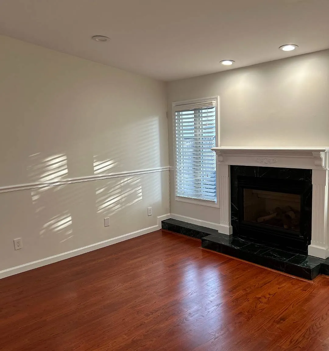 3 bed, 1.5 bath, $4,400 — Photo 3