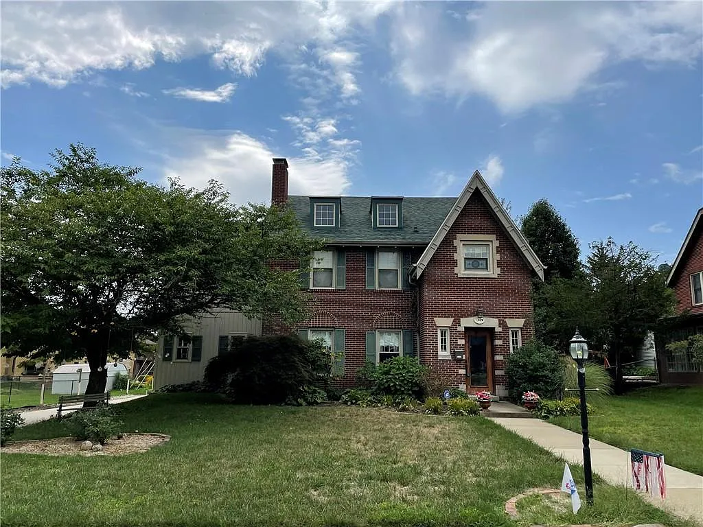 6 W Raymond Ave photo 1