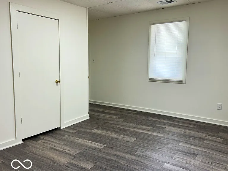 814 Powell St — Photo 14