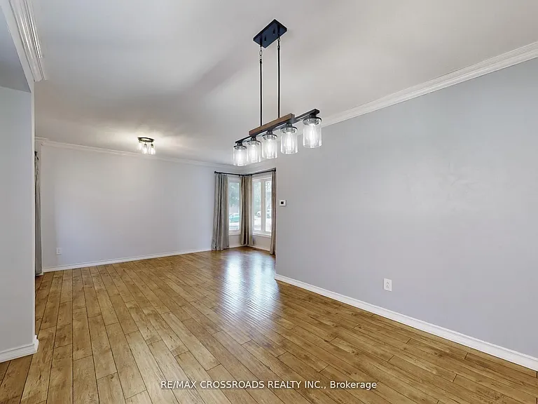 35 Forest Grove Dr — Photo 37
