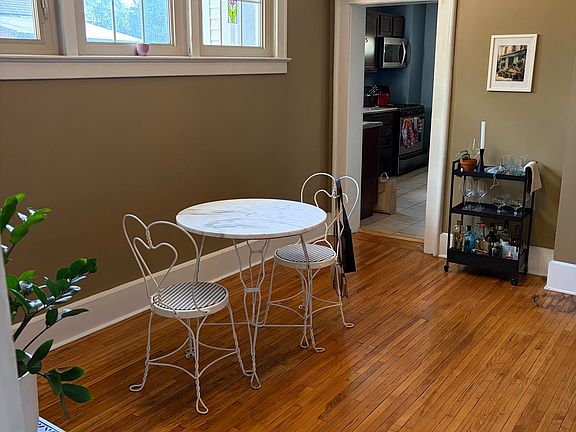 2nd image of 1211 Harrison Ave #2