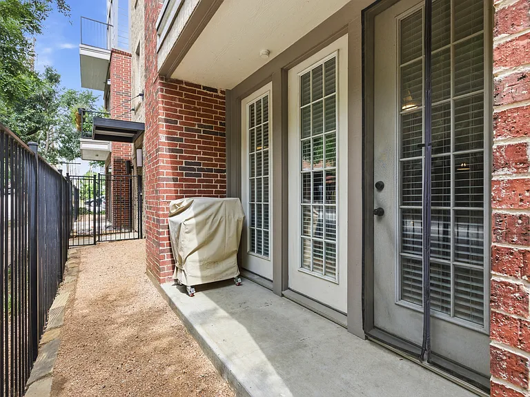 1020 Texas St #3100 — Photo 13