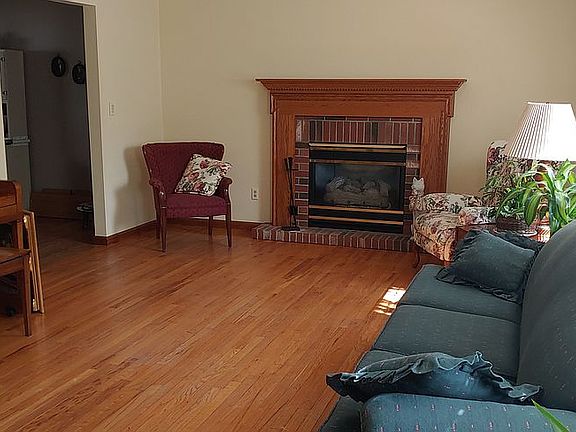 5th image of 466 Garden Wood Dr