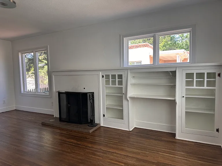229 E Coronado Rd — Photo 10