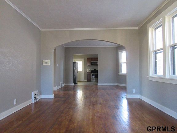 4th image of 5125 S 39th St