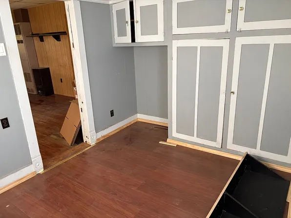 602 N 8th St, Arma, KS 66712