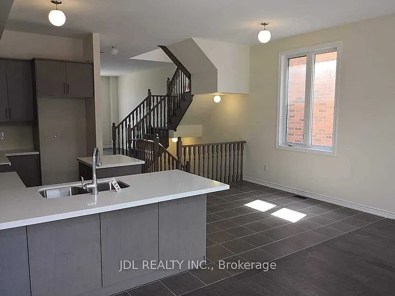 19 Hyderabad Ln — Photo 4