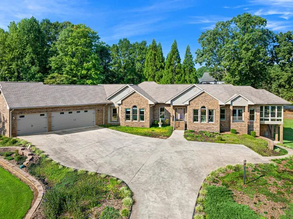 203 Eagles Landing Ln, Seneca, SC 29672