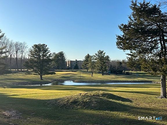 4th image of 90 Putter Drive #413