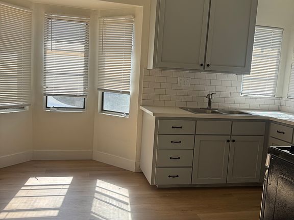 3rd image of 323 W I St